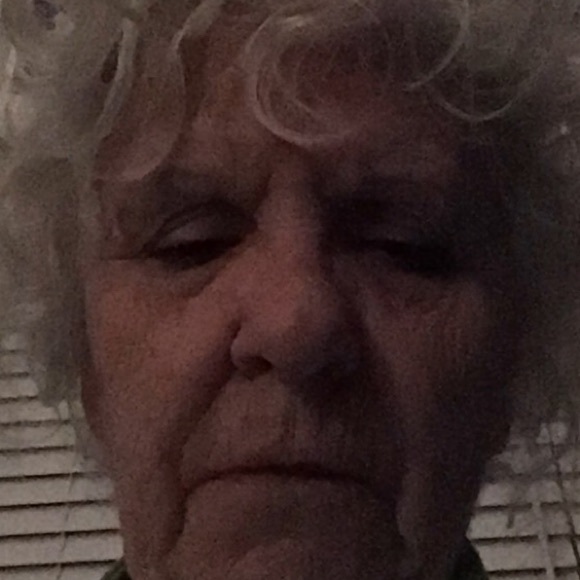 Meet your Posher, Suzanne - Picture 1 of 1